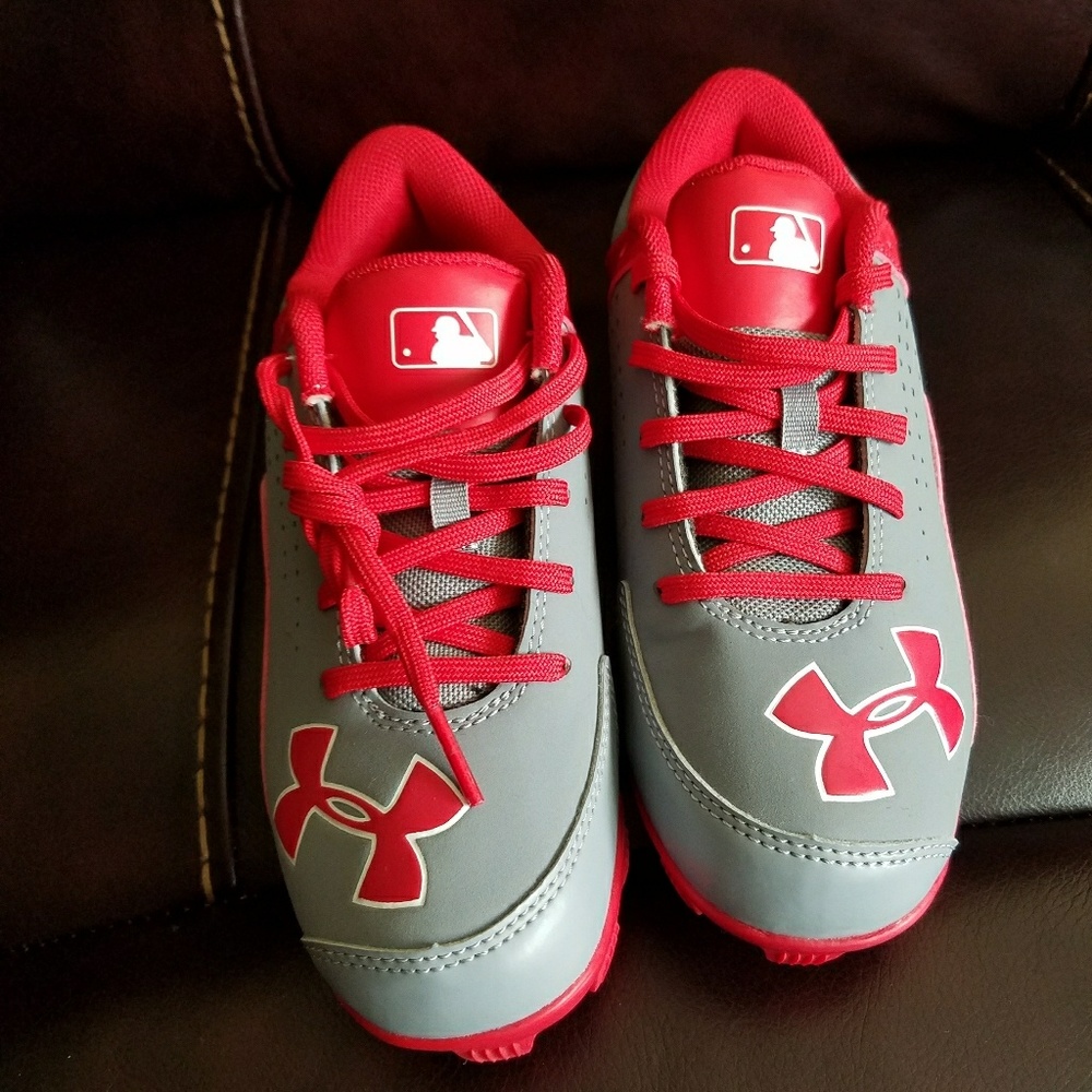 SALE under amour sneakers